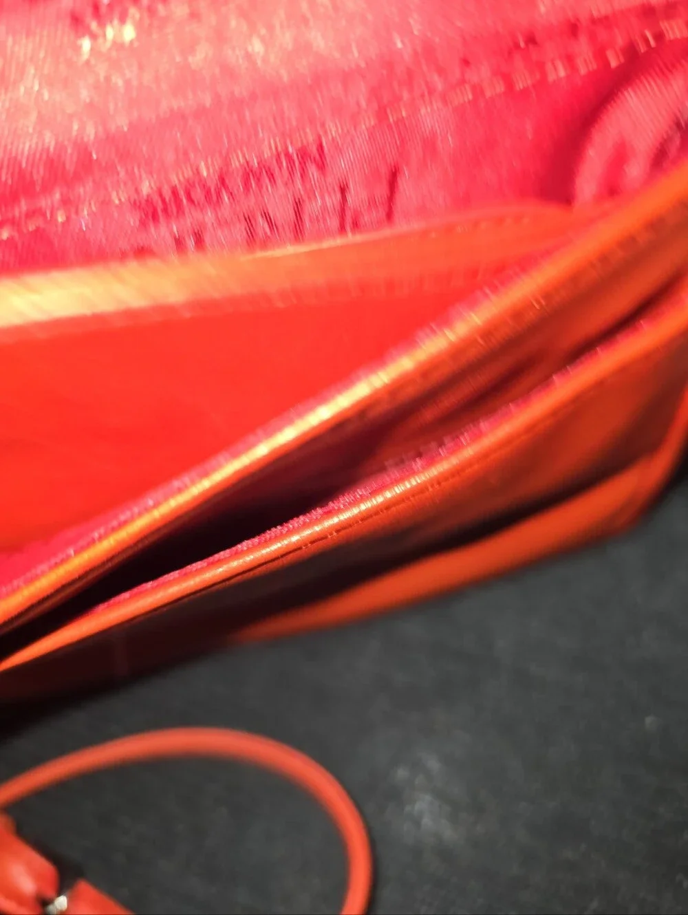 PERLINA MULTIPOCKETS Red Leather Crossbody Bag — Vibrant Red Shoulder Purse